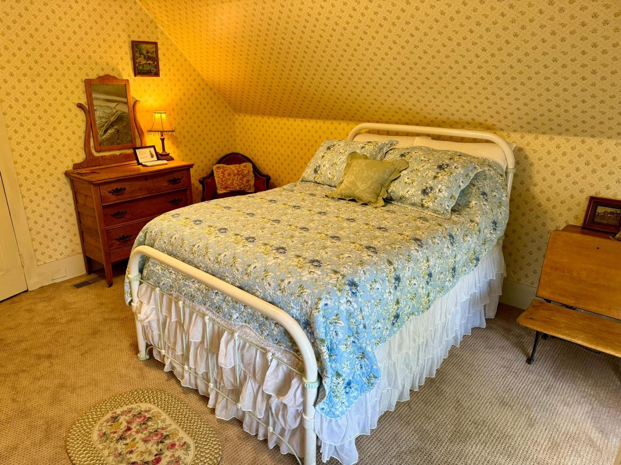 Pansy'S Parlor Bed & Breakfast Golden Exterior foto